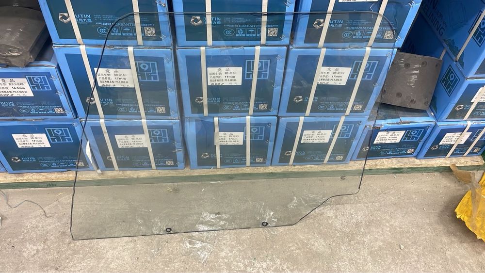 Боковое стекло на автокран