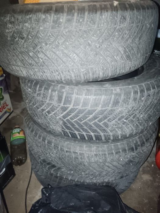 Cauciucuri M+S all season