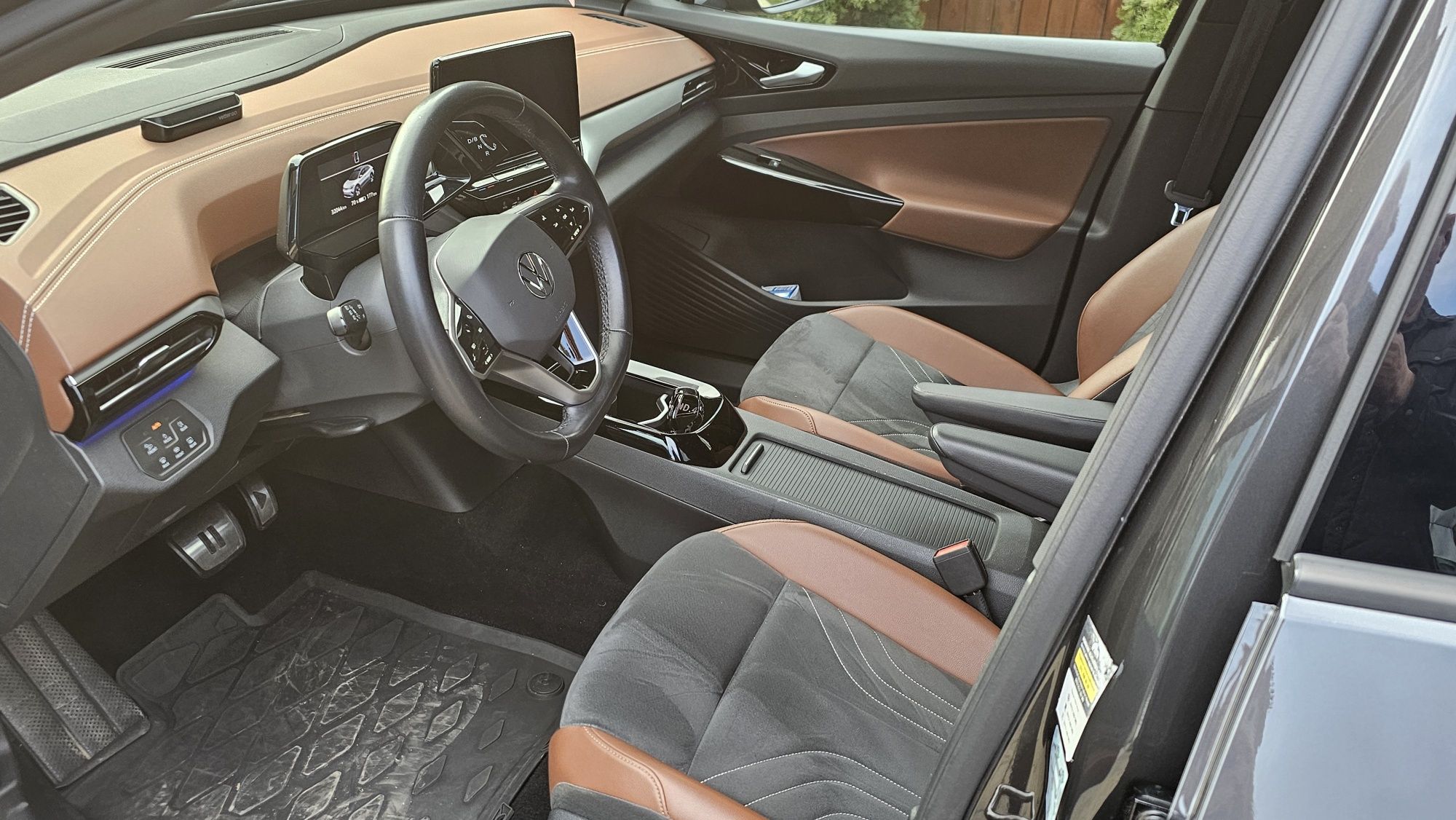 Volkswagen ID4 Electric,CADOU statie de incarcare (Wallbox)11Kw