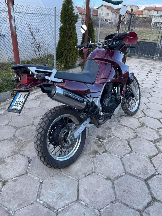 Продавам Kawasaki KLE 500