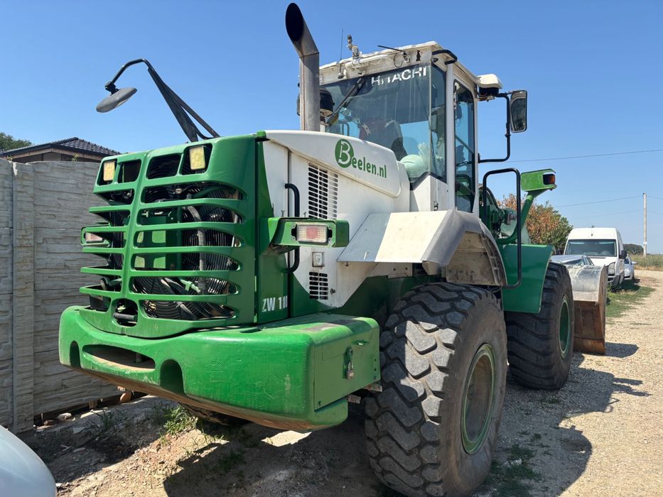 Încărcător  frontal Hitachi ZW 180