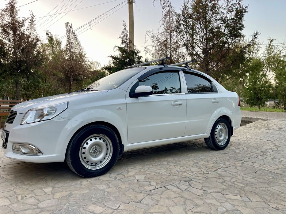Машина Chevrolet Nexia 3