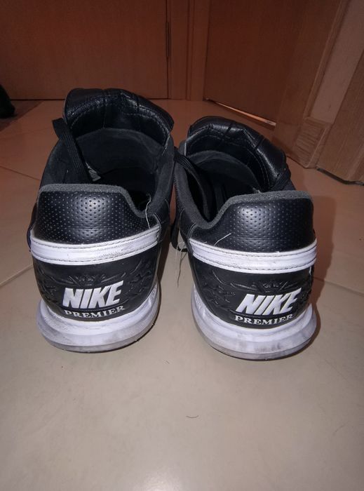 NIKE THE PREMIER III TF Shoes футболни стоножки 41 номер
Turf Low-Top