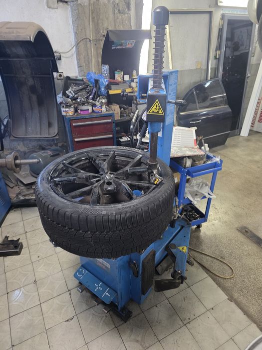 Машини за гуми  монтаж демонтаж баланс