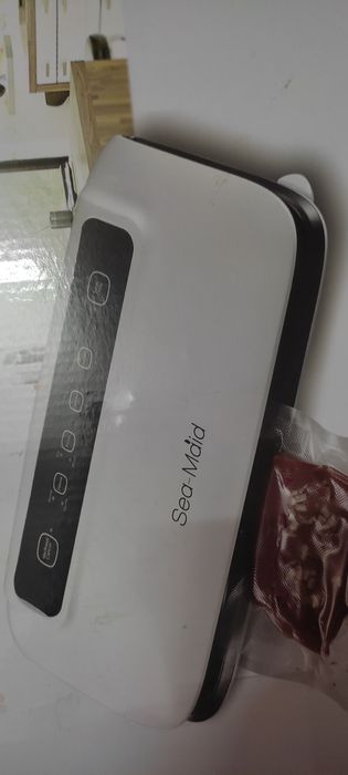 Аппарат для ваккумной упаковки.