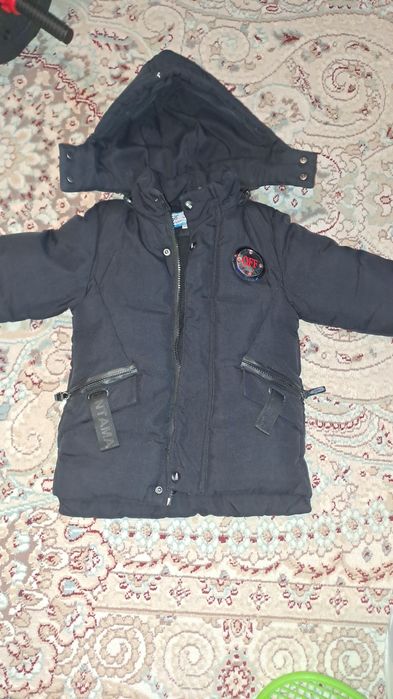 Куртка зима на мальчика в отличном состоянии