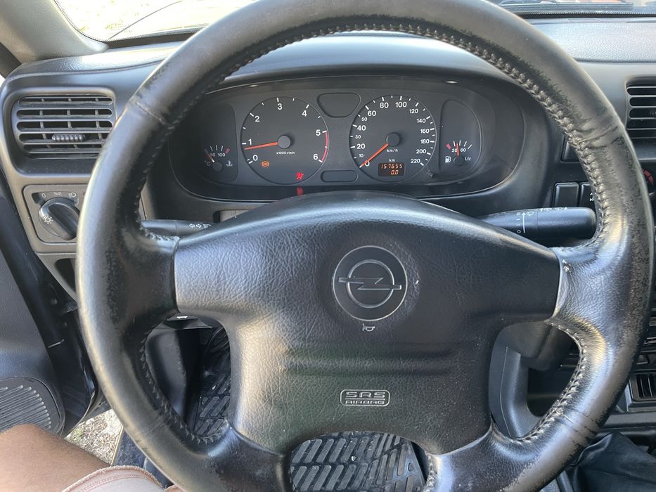 Opel frontera.