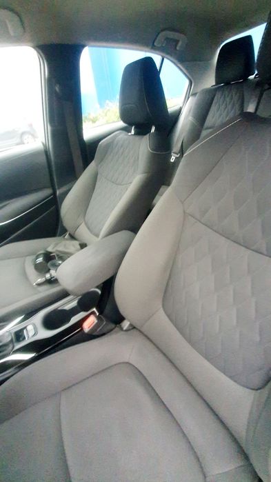 Toyota Corolla sedan hybrid gpl