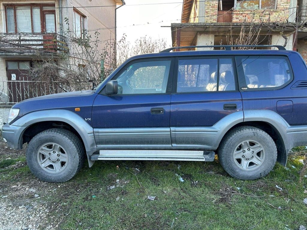 Продавам TOYOTA LANDCRUISER  на части