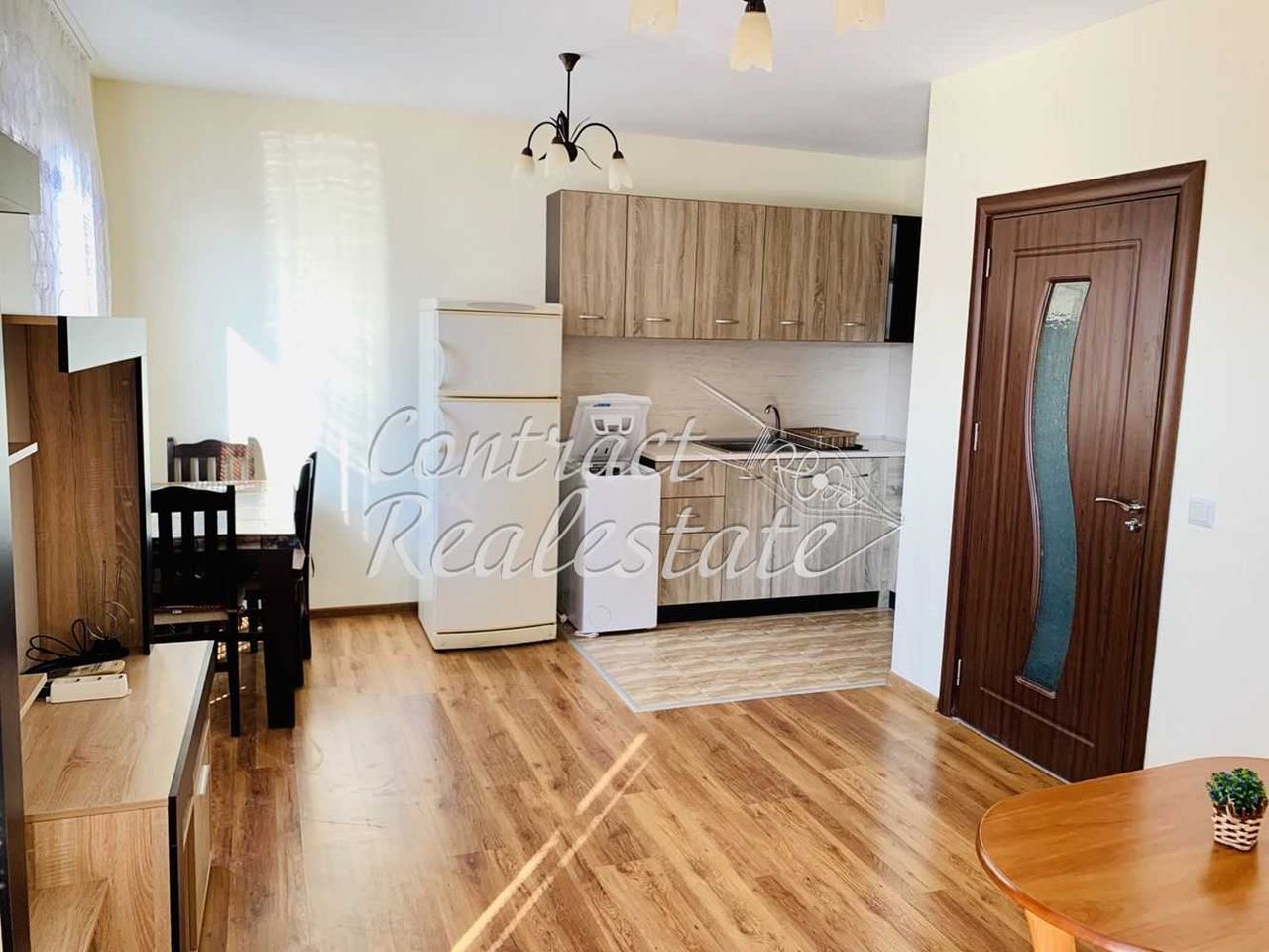 Дава се под наем Двустаен апартамент в Варна, Погреби - 71 кв.м за 357 € - Снимка #5