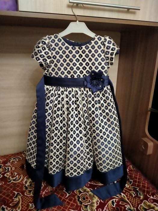 Продается итальянское шикарное платье