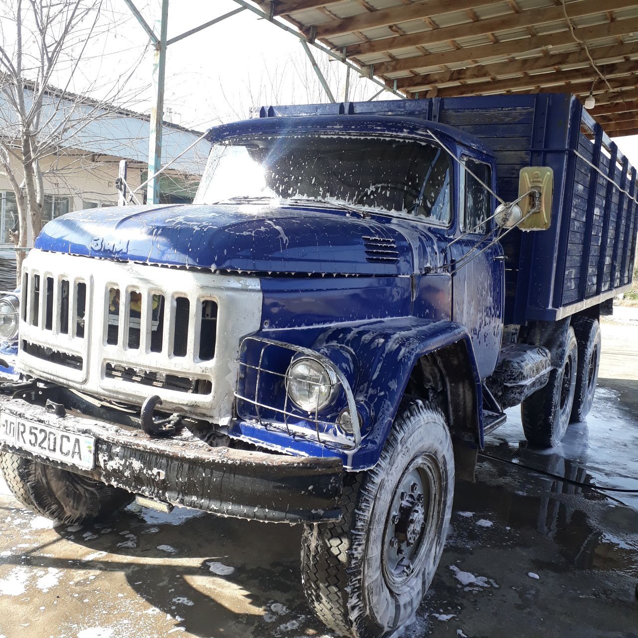 Zil 131 sotiladi