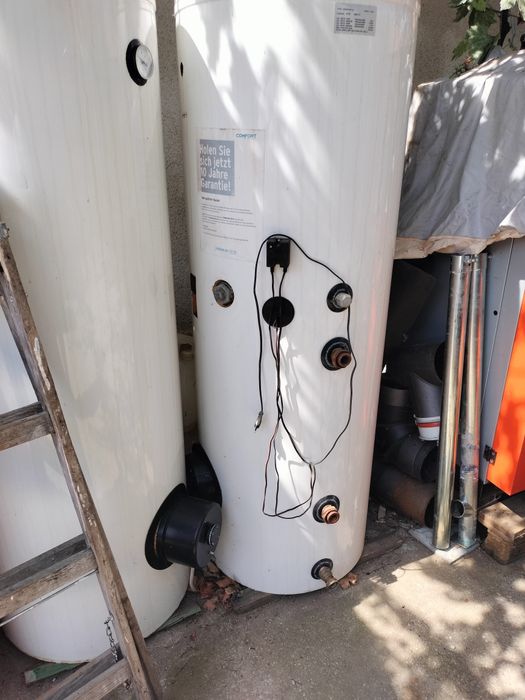 Vând ancalziri centrale pe peleți lemne și injector combustibil ulei.