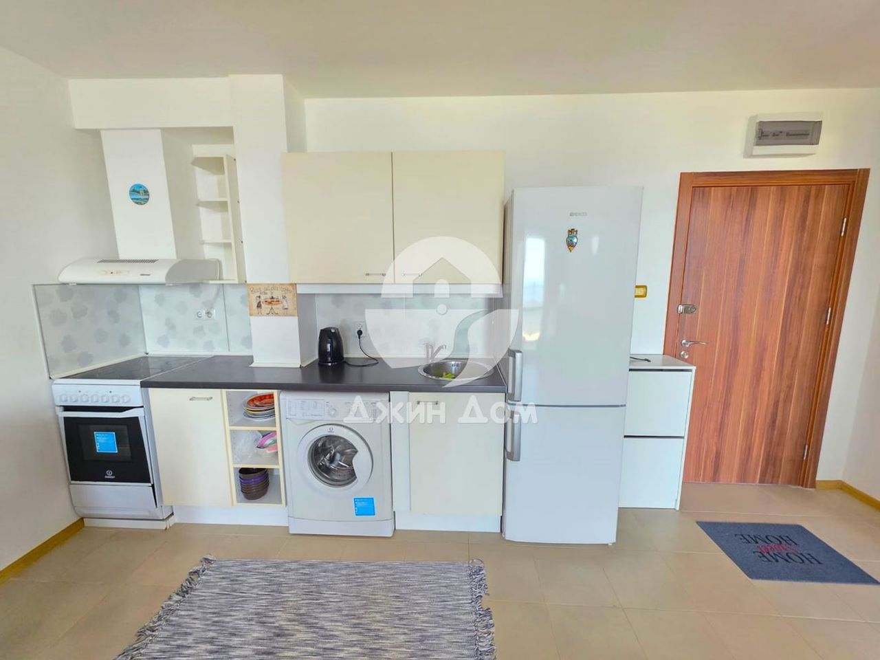 Продава се Двустаен апартамент в Бяла - 65 кв.м за 1000 €/кв.м - Снимка #2