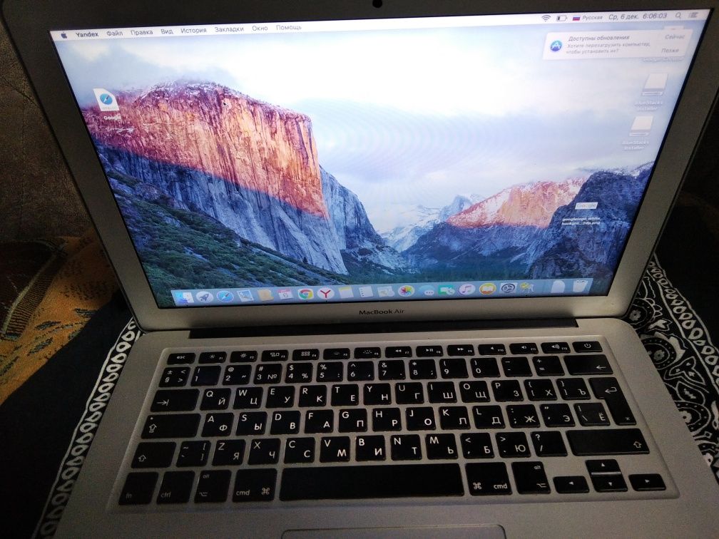 Прадаю ноудбук MacBook Air 2018 года