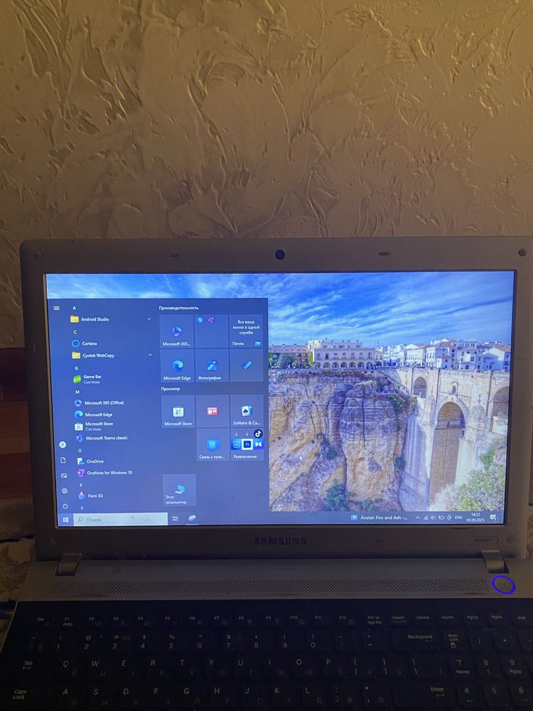 Noutbuk Samsung Desktop