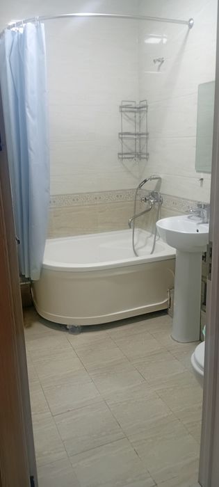 Малика бозор, Рабочий городок олдида ижарага бериладида 1/2 хона кв_