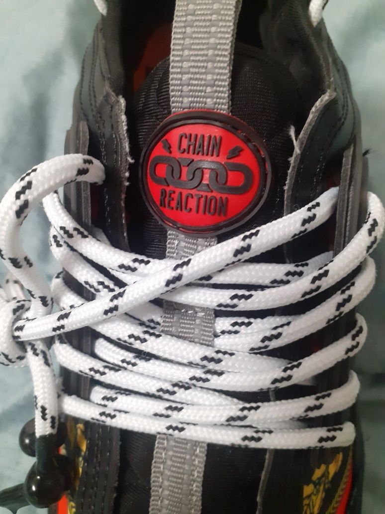 Versace chain reaction print