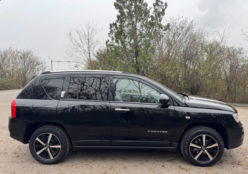 Jeep  Compass 2 l benzină