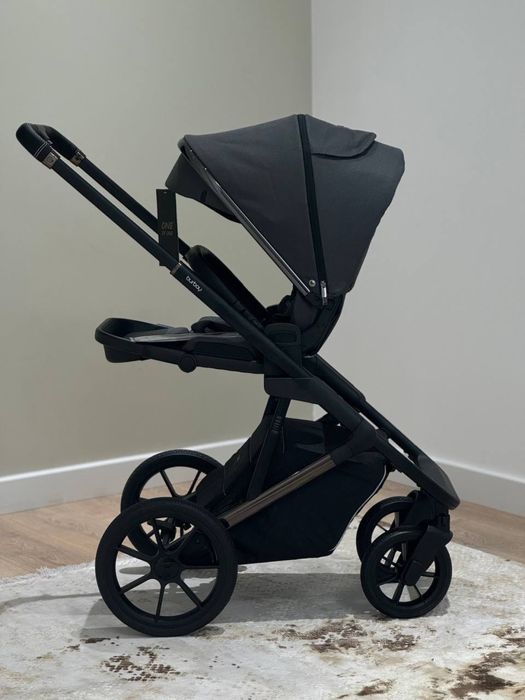 Продаю коляску в новом состоянии