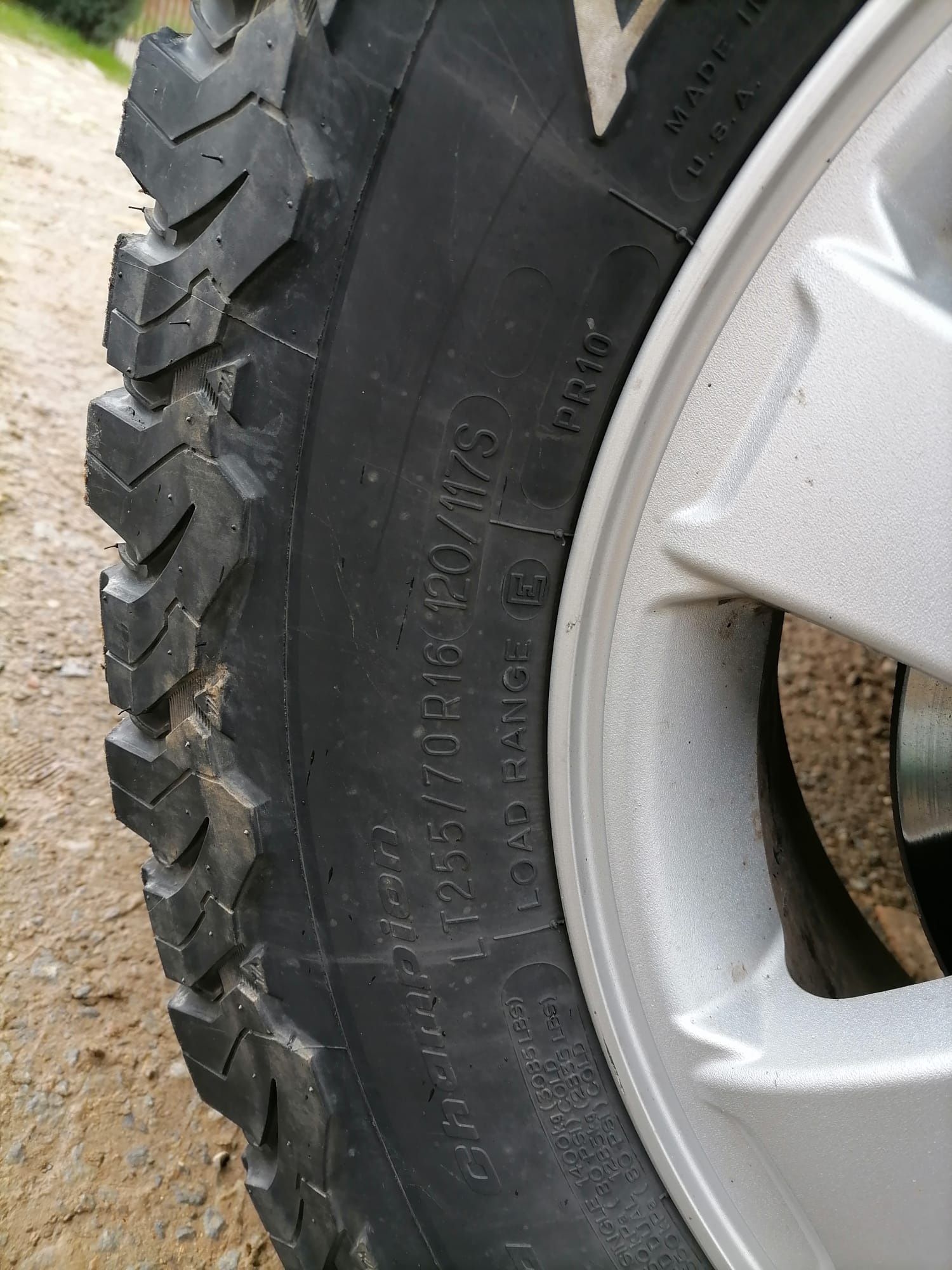 Vând dau schimb Cauciucuri BFGOODRich All- Terain