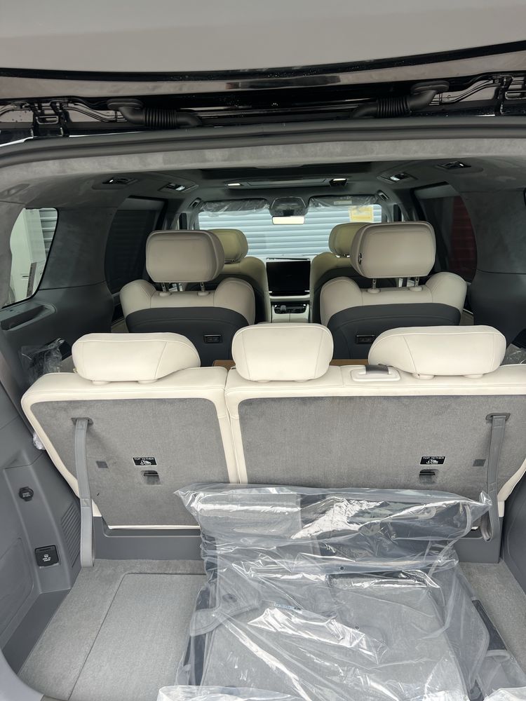 ZEEKR 009 Model Seven-seat Aisle Orient Motors