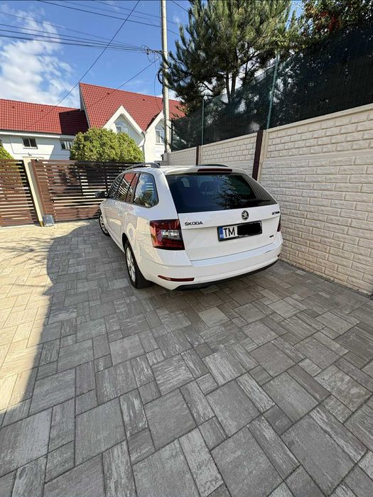 Skoda Octavia 4x4 DSG7 – 2018 – Întreținută complet, multe opțiuni!