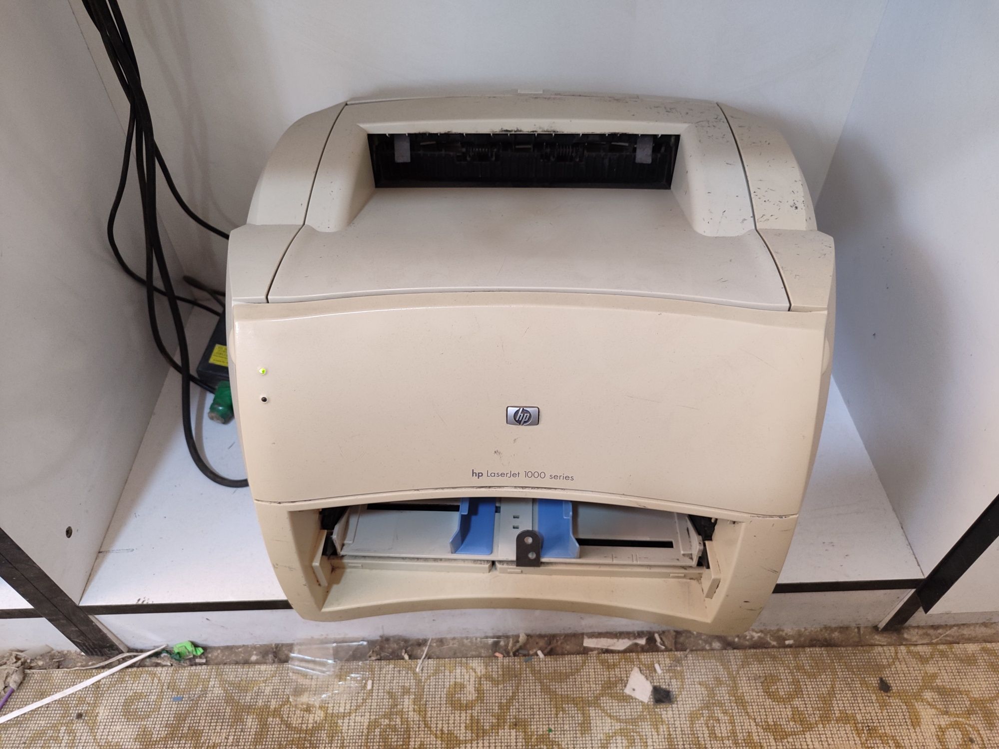 HP laserjet 1000