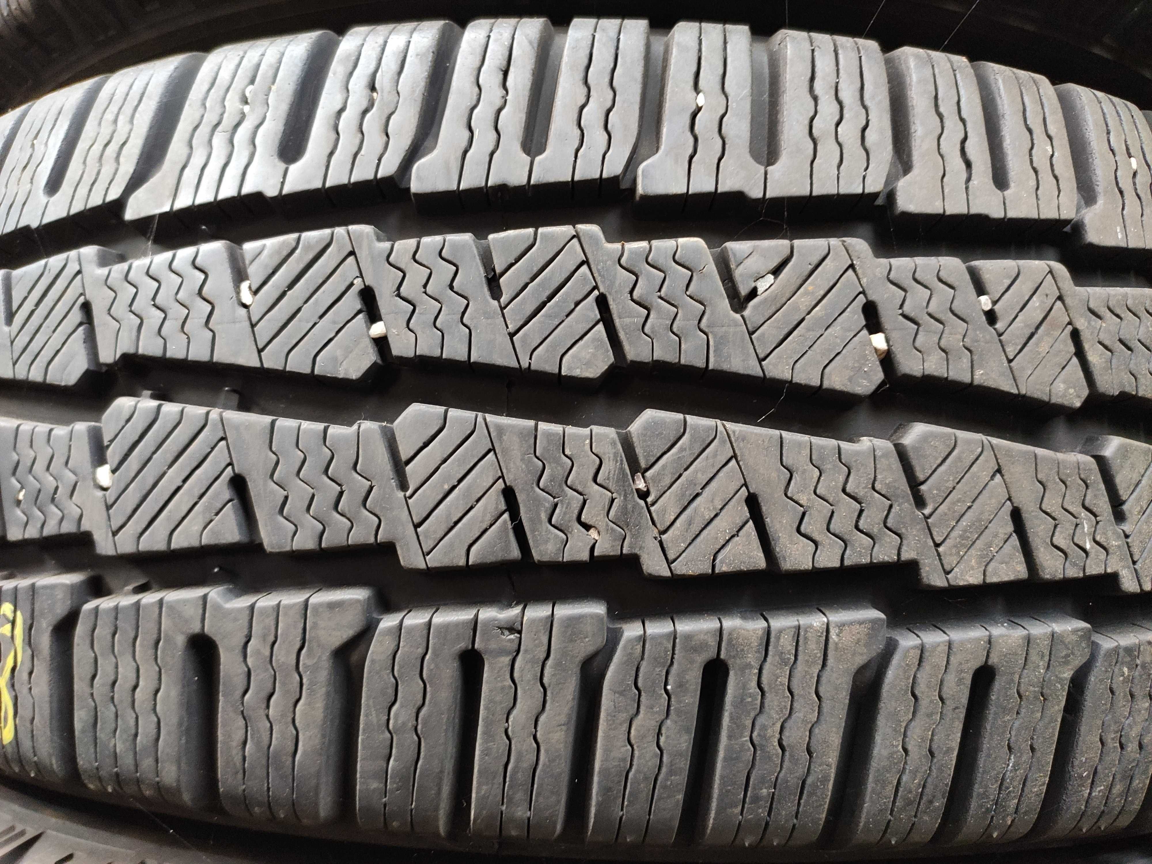4бр Зимни гуми 215 60 17 С - Michelin