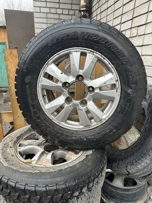 Продам зимнюю резину с дисками