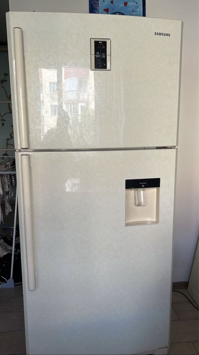 Продаётся холодильник самсунг