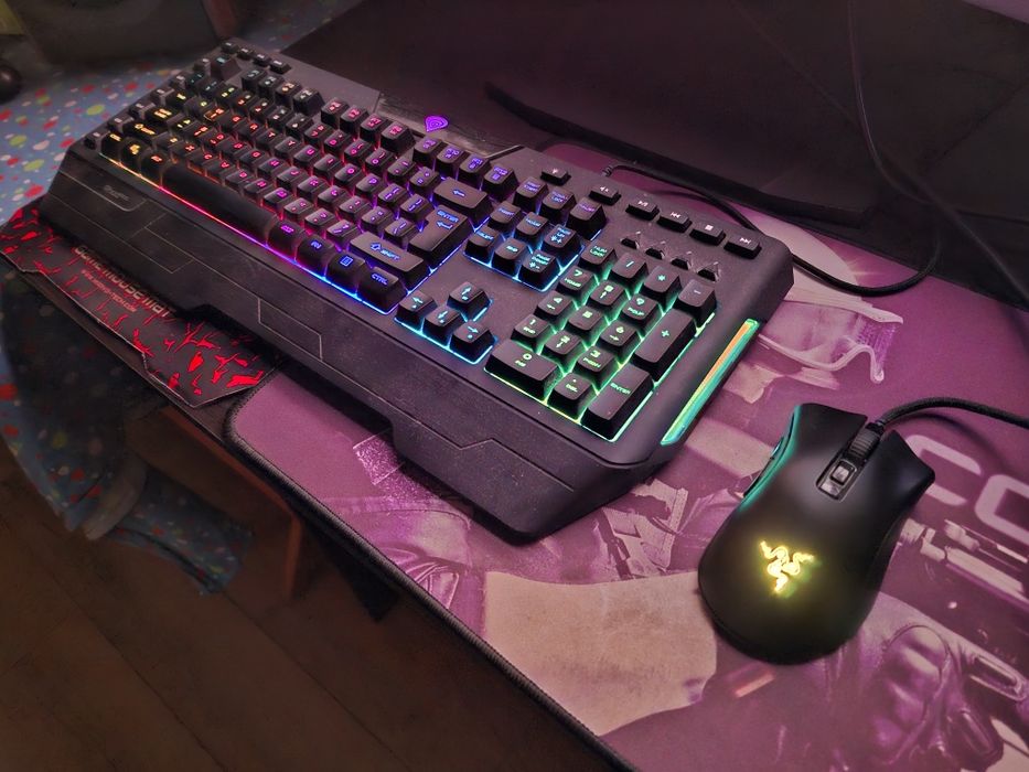 Tastatura gaming Genesis Rhod 600 RGB