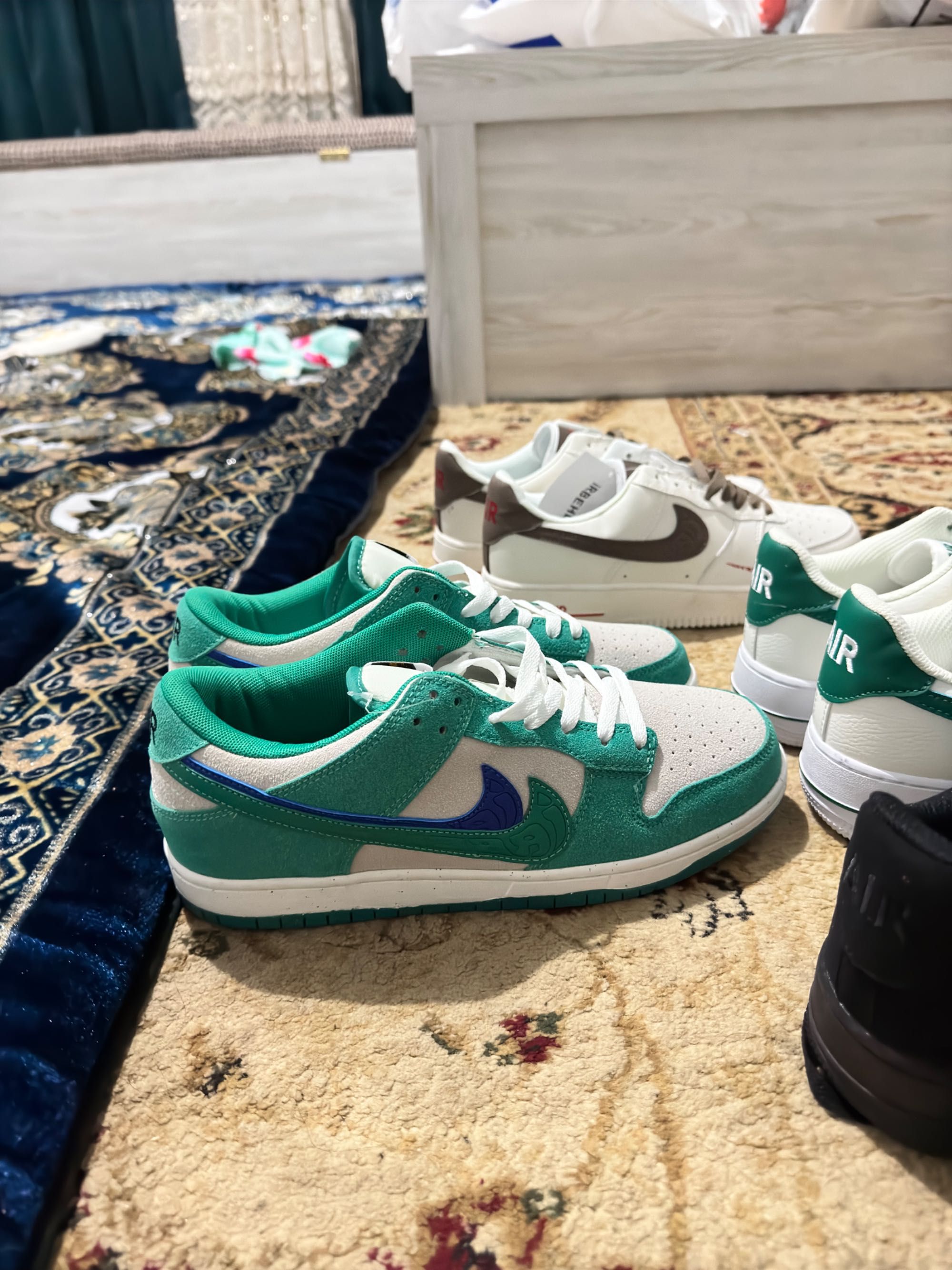 Кроссовки  Nike оригинал в хорошем качестве