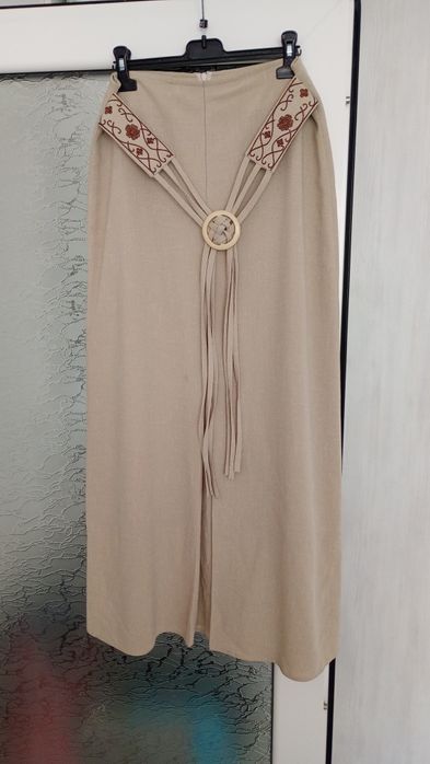 Fusta lunga eleganta