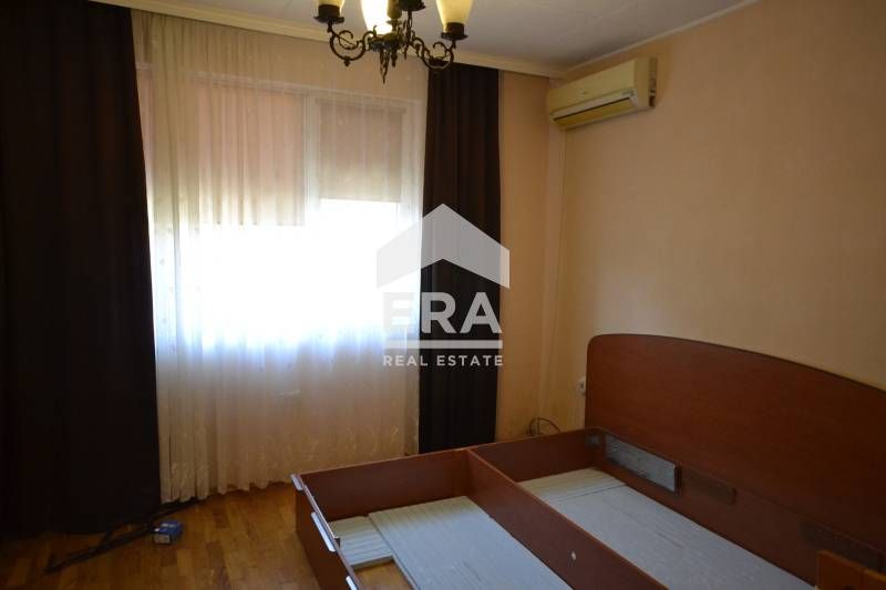 ЕРА имоти Хасково продава просторен етаж от къща в кв. Дружба, Хасково