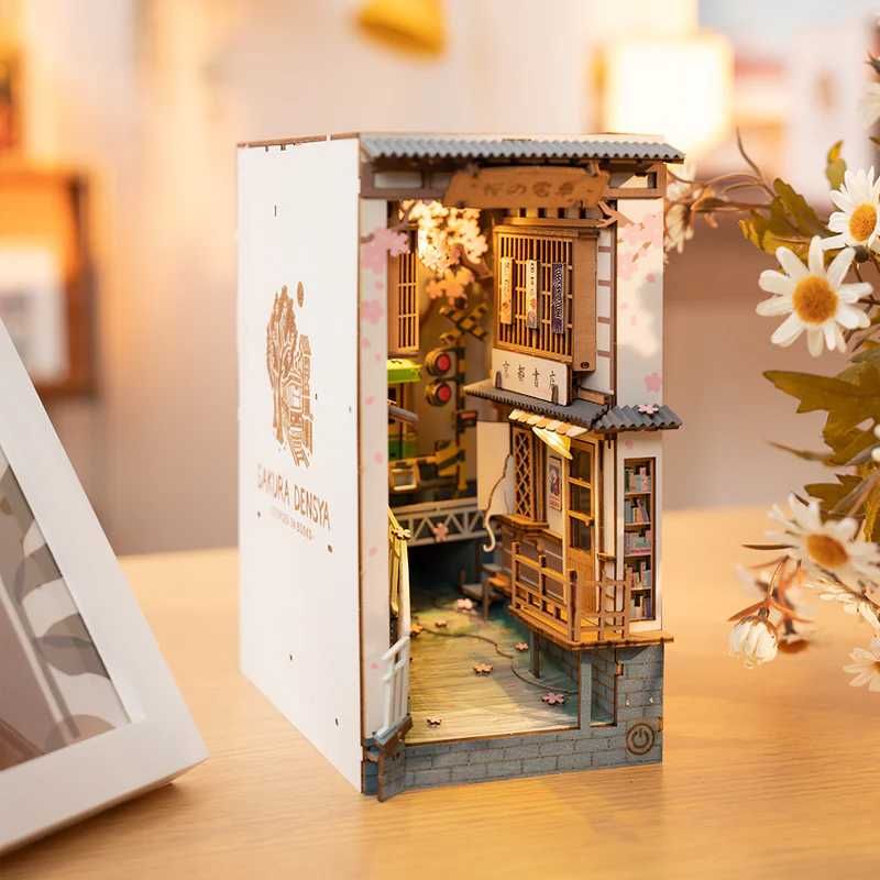 Кътче за книги: Sakura Densya – сглоби сам, хоби модел, LED светлини