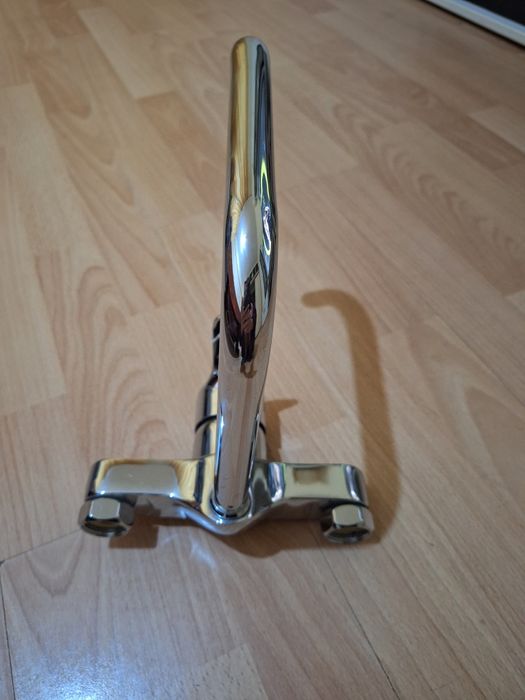 Смесител за кухня за стена