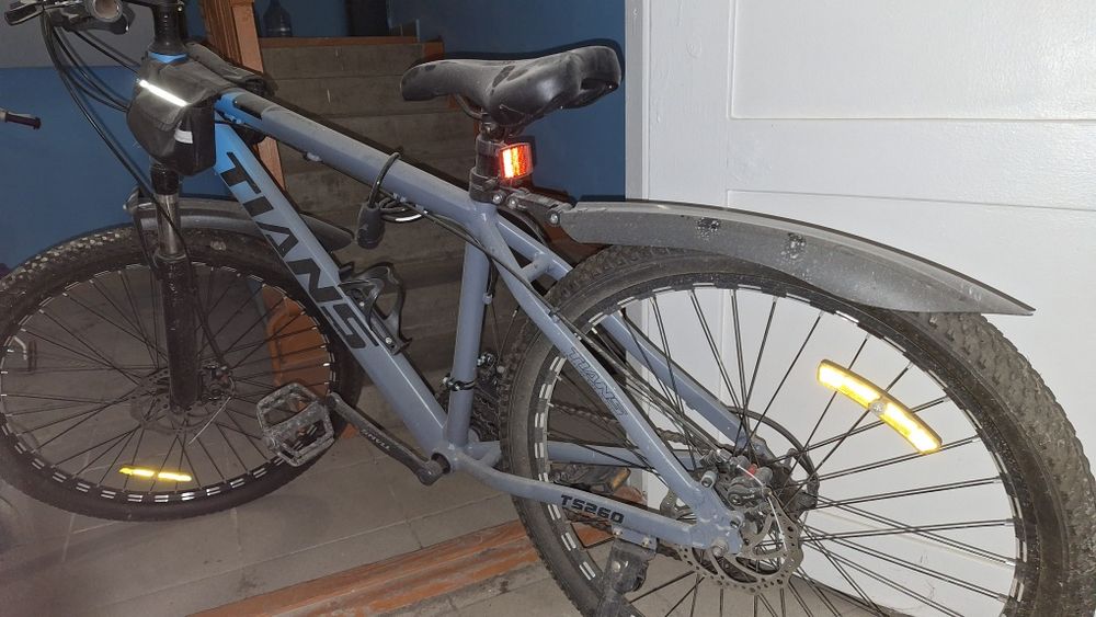 Продам! Велосипед рама алюминевая вилка с блокировкой.