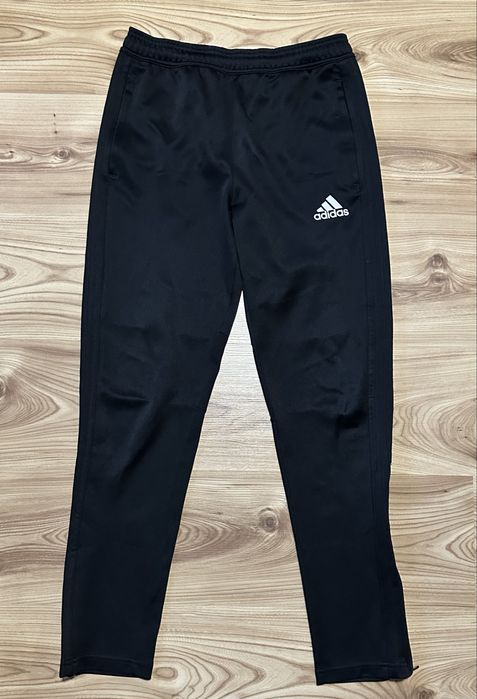 Nike,Adidas,Arsenal Marishi Adidas,Carhartt