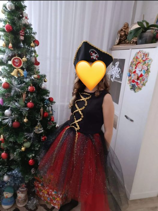 Продам костюм пирата для девочки