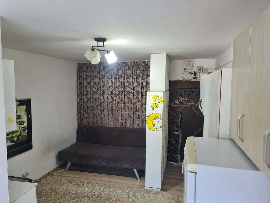 Inchiriez garsonieara parter nufarul