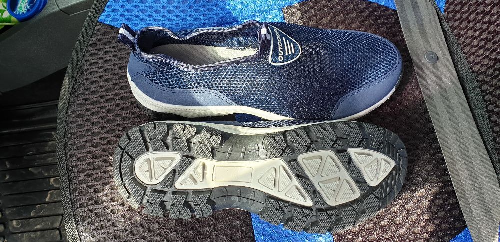 Espadrile, incaltaminte sport, 30 lei.