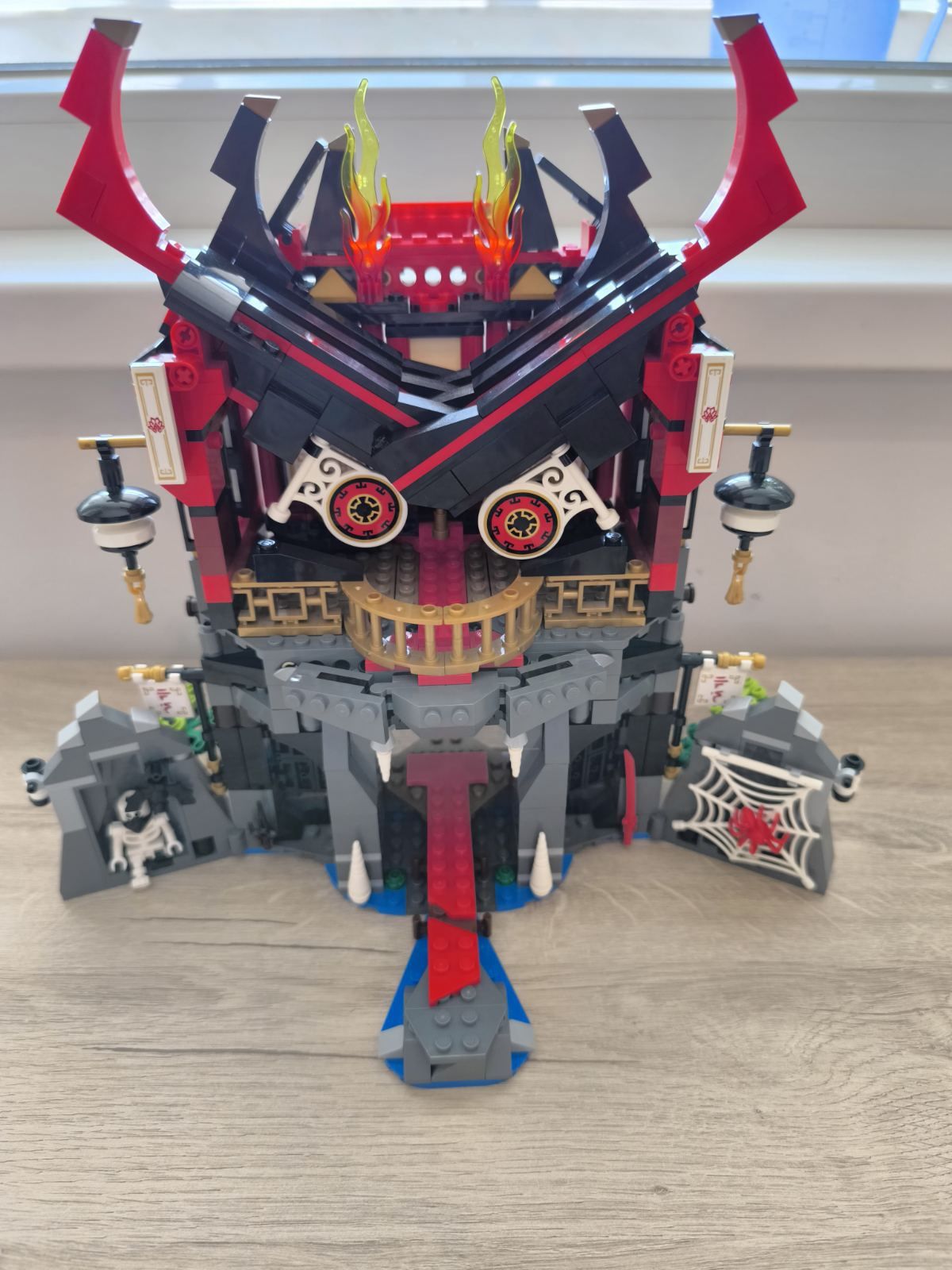 Ninjago - Temple of Resurrection 70643
Всички части + резервни части.