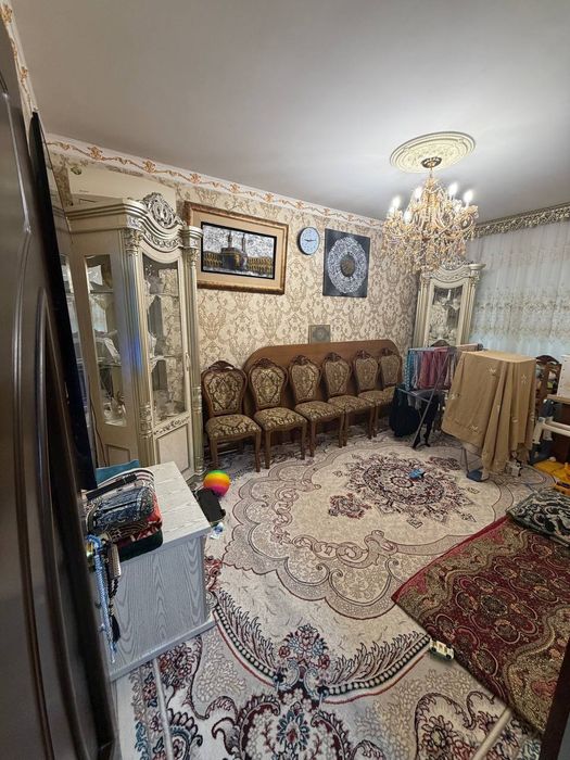 Квартира на Себзар -Нбу банк 4*5/1/5 общ  пл 90м ,балкон 2*6