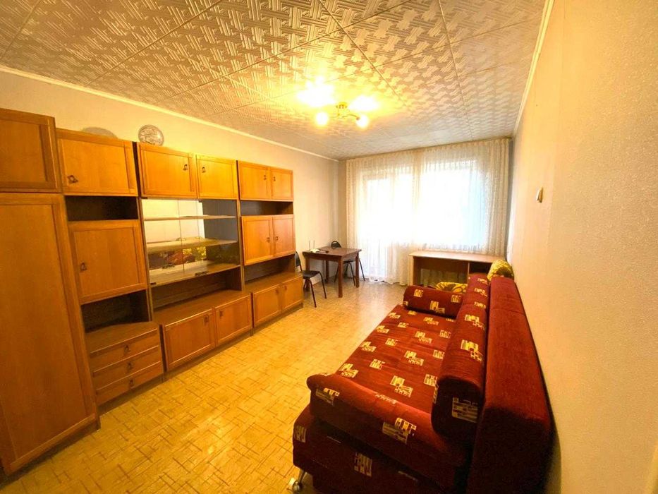 Срочно продам хорошую 2-комн. квартиру на Юго-Востоке, остановка рядом