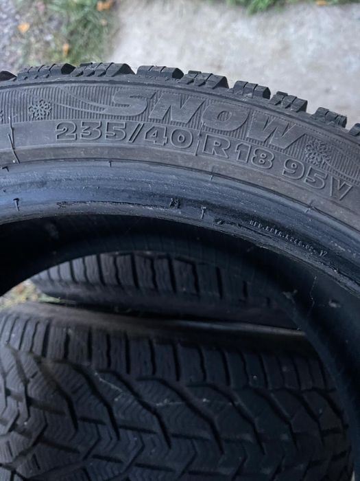 Anvelope Iarna 235/40 R18