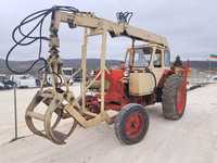 Трактор ЮМЗ със  кран