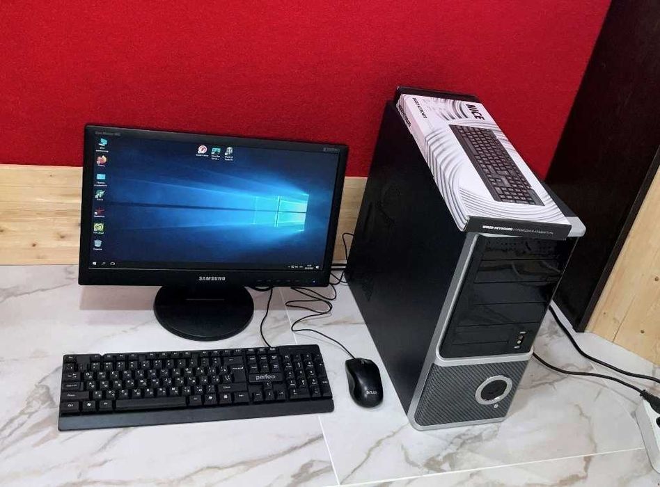 Продам Компьютер ( куча игр, Windows 10 )