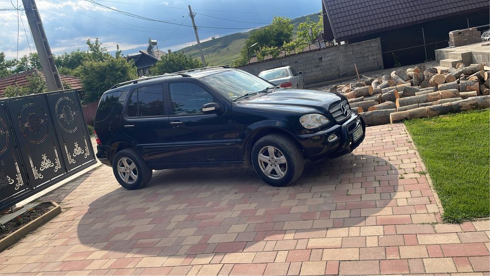 Mercedes ml 270 an 2005 masina de plimbare