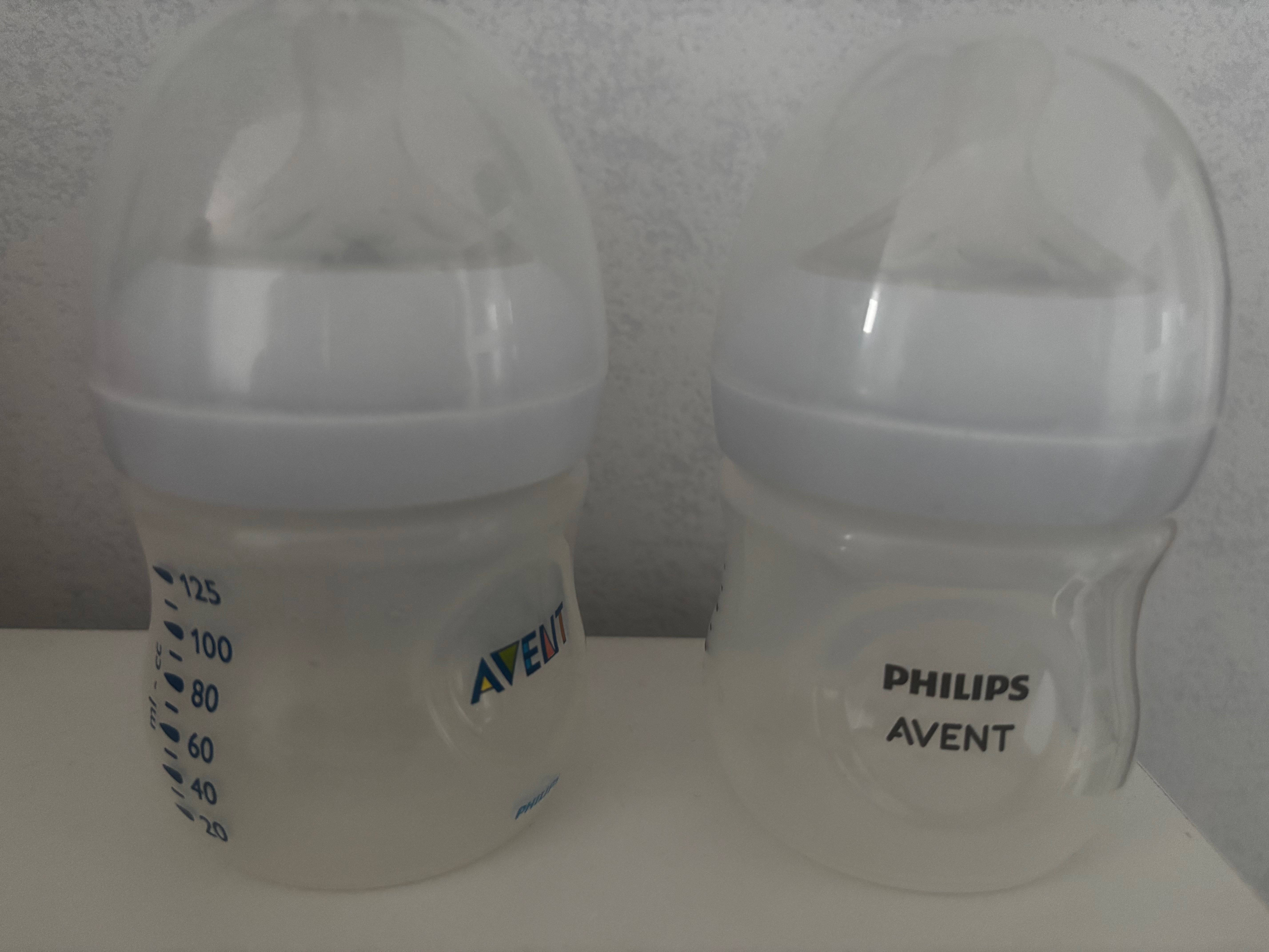 5 броя шишета Philips avent, ръчна помпа за кърма, 4 накрайника и др.